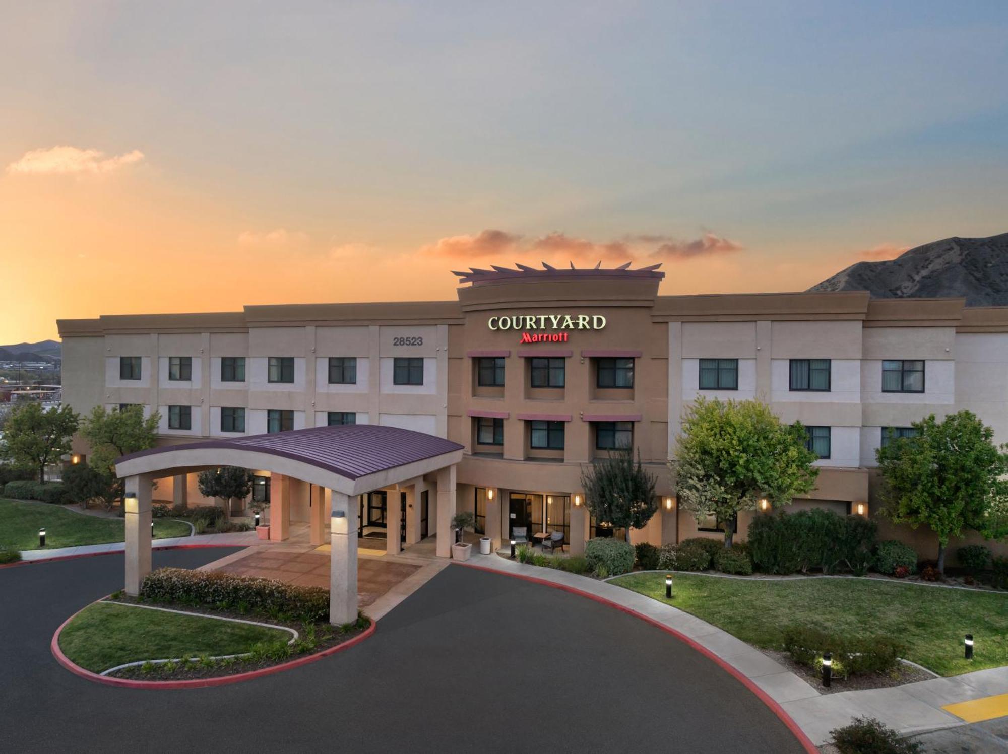 Готель Courtyard By Marriott Santa Clarita Валенсія Екстер'єр фото